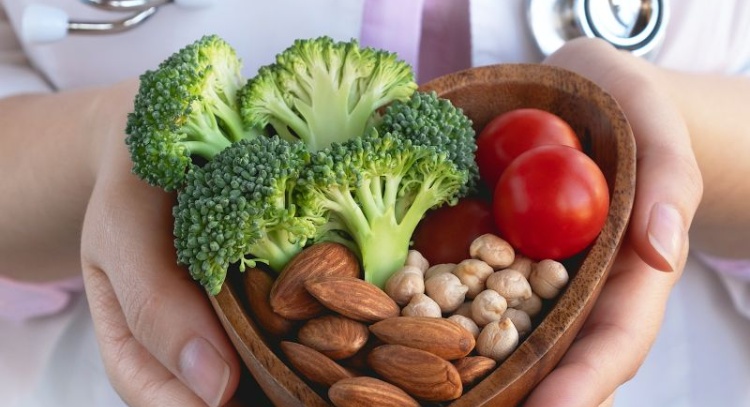 EDUCAZIONE ALIMENTARE: SCELTE CONSAPEVOLI A SCUOLA E A CASA